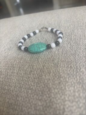 Turquoise Center Bead Bracelet with Black & White Beads